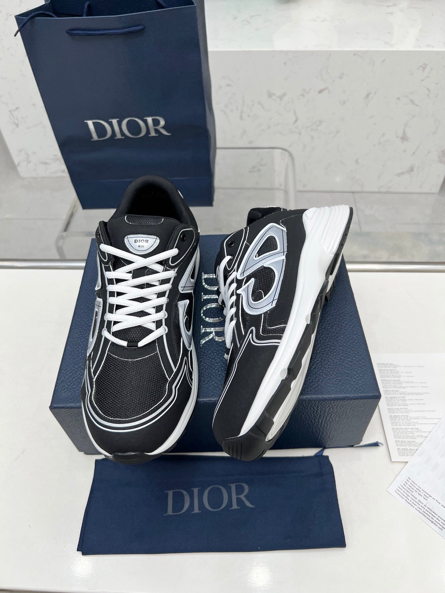 DIOR B30 Black and white