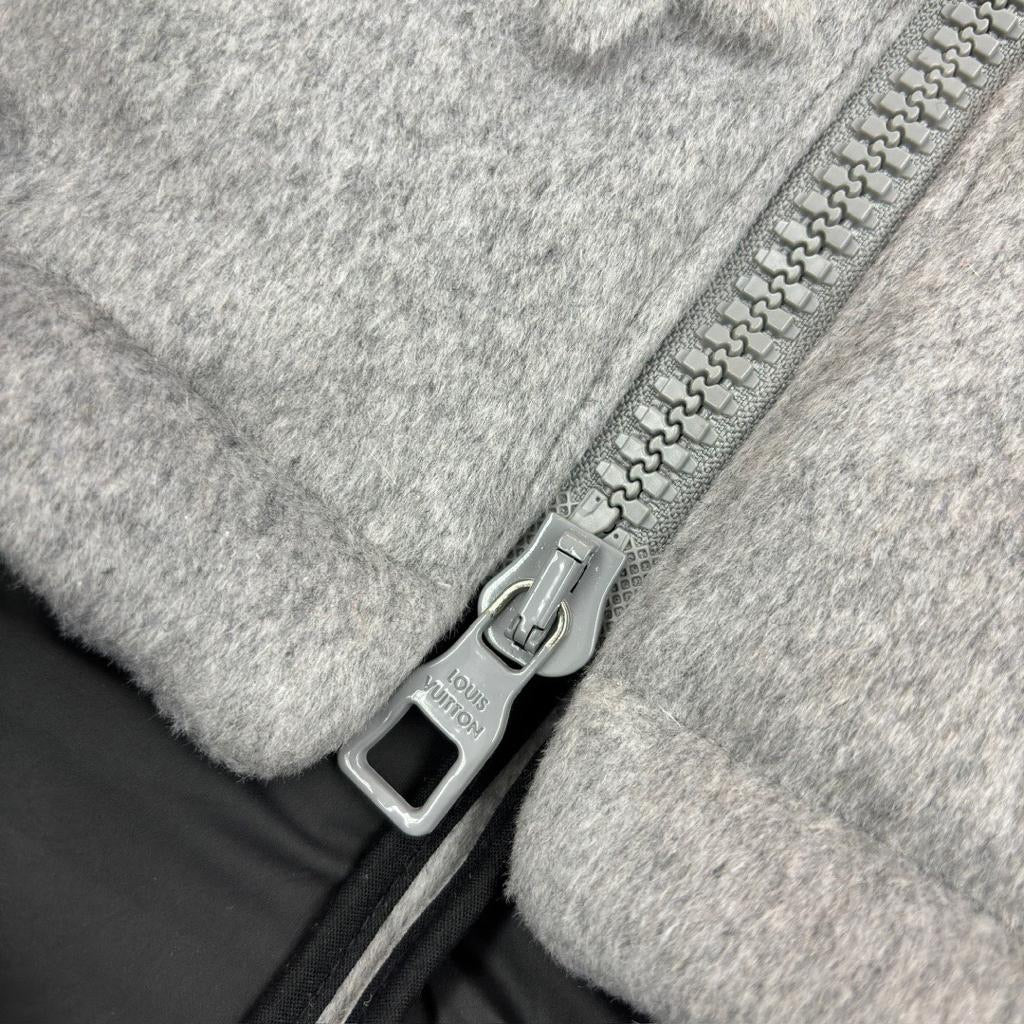 LV PUFFER COAT GREY