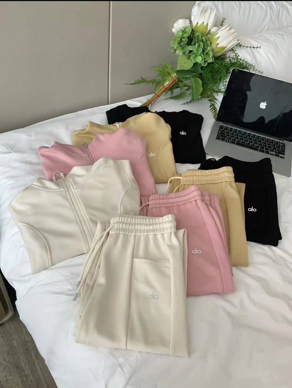 Alo Pattern jogging set