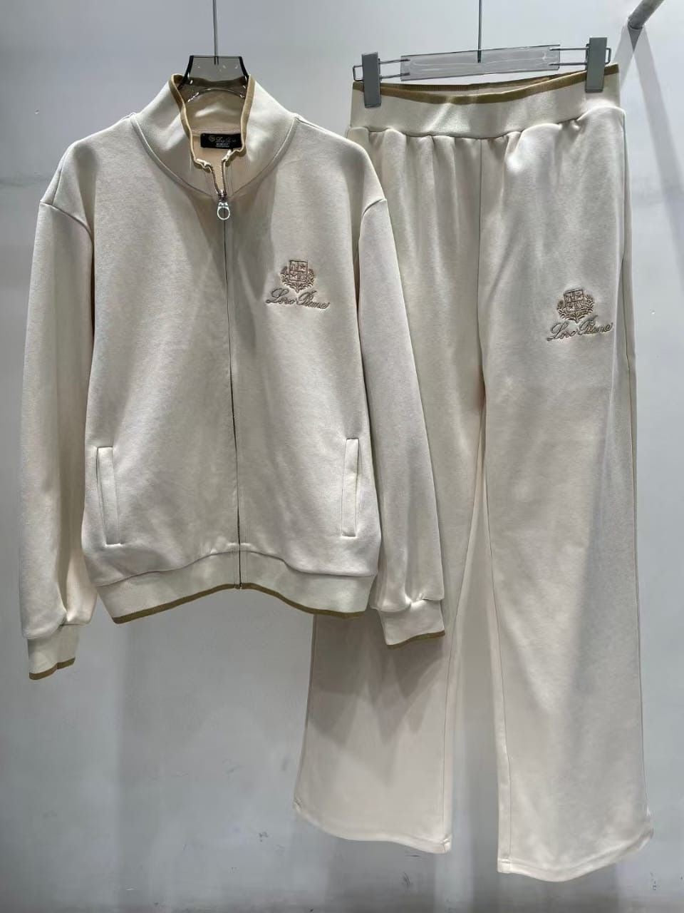 LORO BEIGE TRACKSUIT