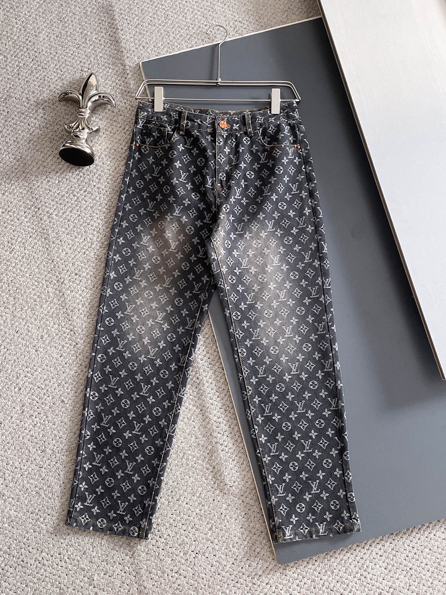 Lv Black Washed Jeans