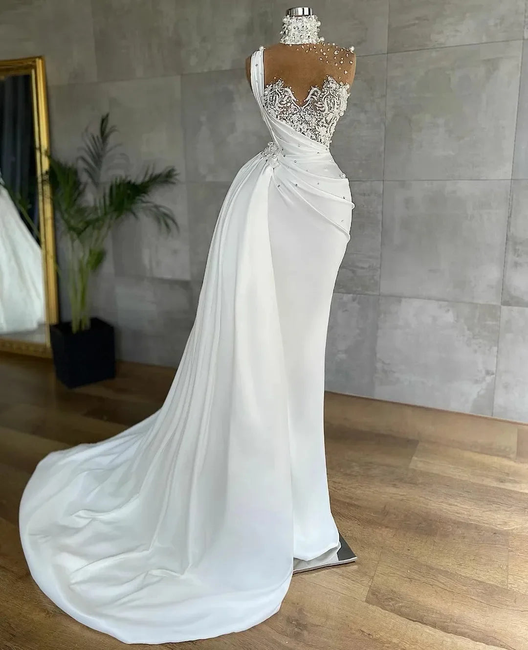 PEARL-EMBELLISHED MERMAID BRIDAL GOWN WITH DETACHABLE TRAIN